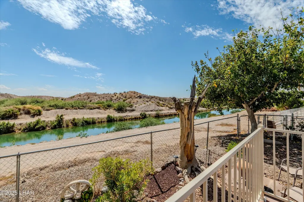 471 Bluewater Dr