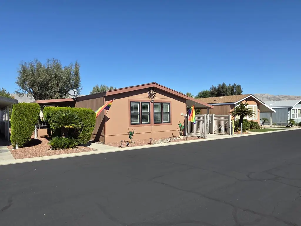 15300 Palm Dr #114