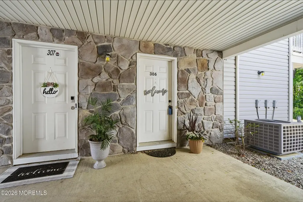 306 Schley Ave