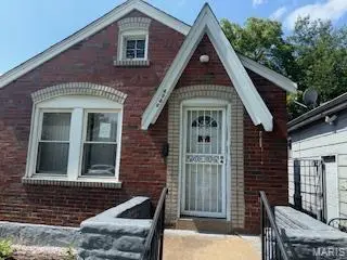 4936 Harney Ave