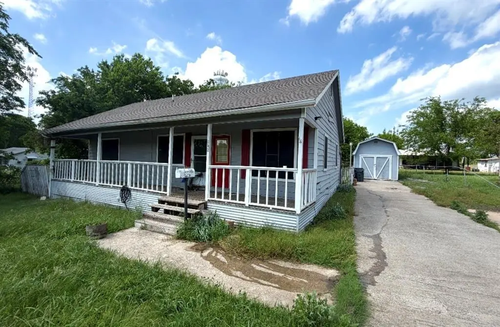 602 E Austin St