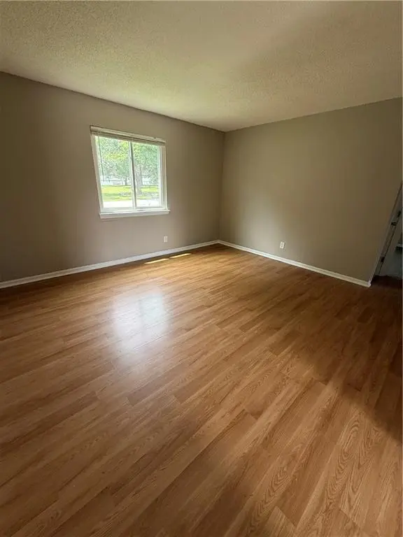 2621 N 155th Ter