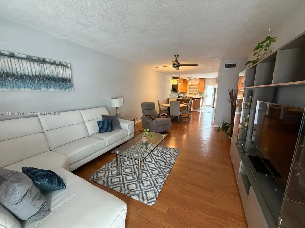 630 Layne Blvd #215