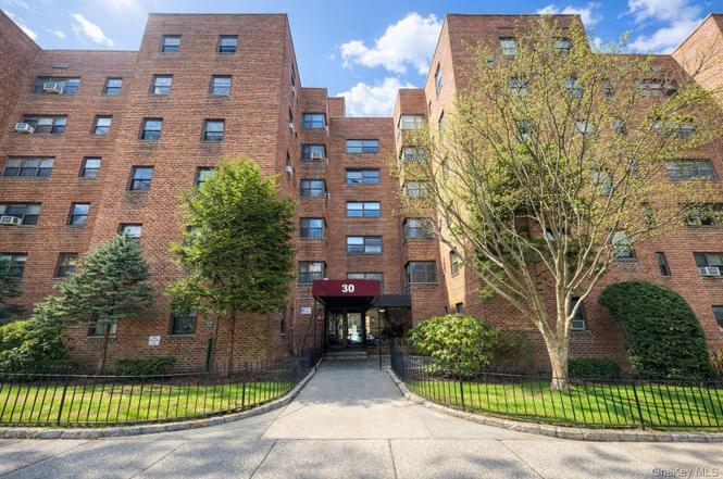 30 Fleetwood Ave Unit 5G
