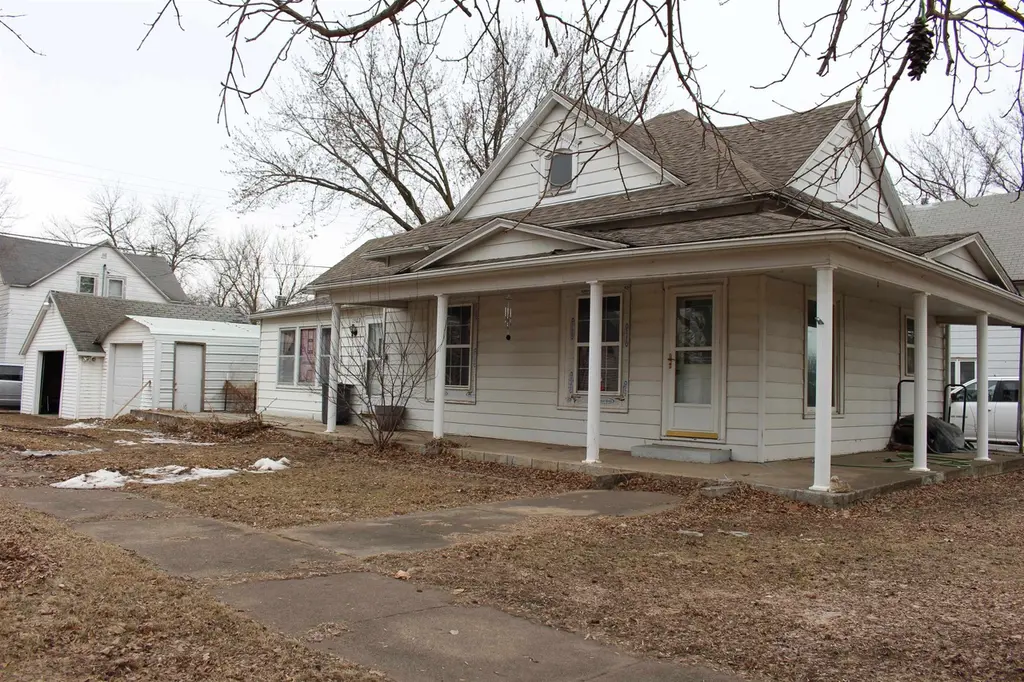 1507 Center St