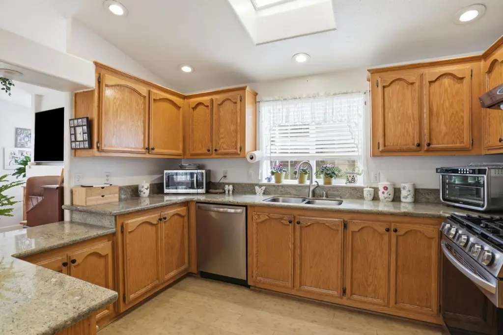 433 Sylvan #120