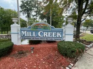 123 Center St #202