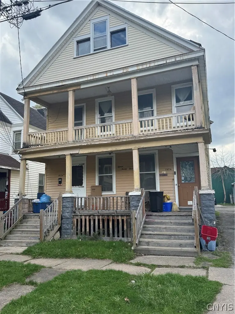 1524 High St