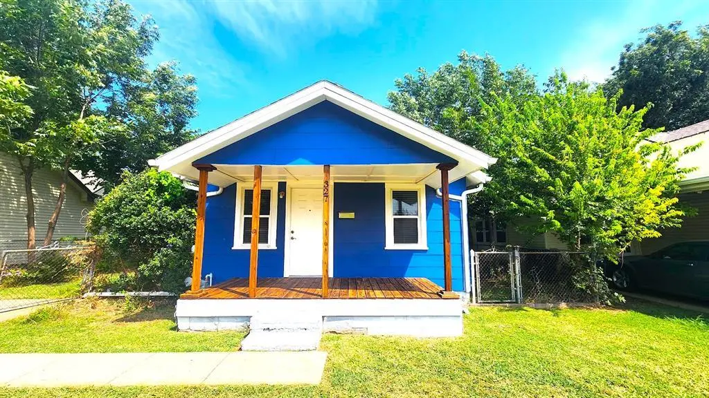 327 SW 46th St