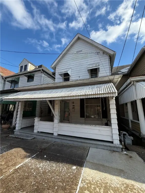 114 Thompson Ave