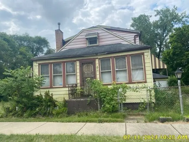 3415 W 136th Pl