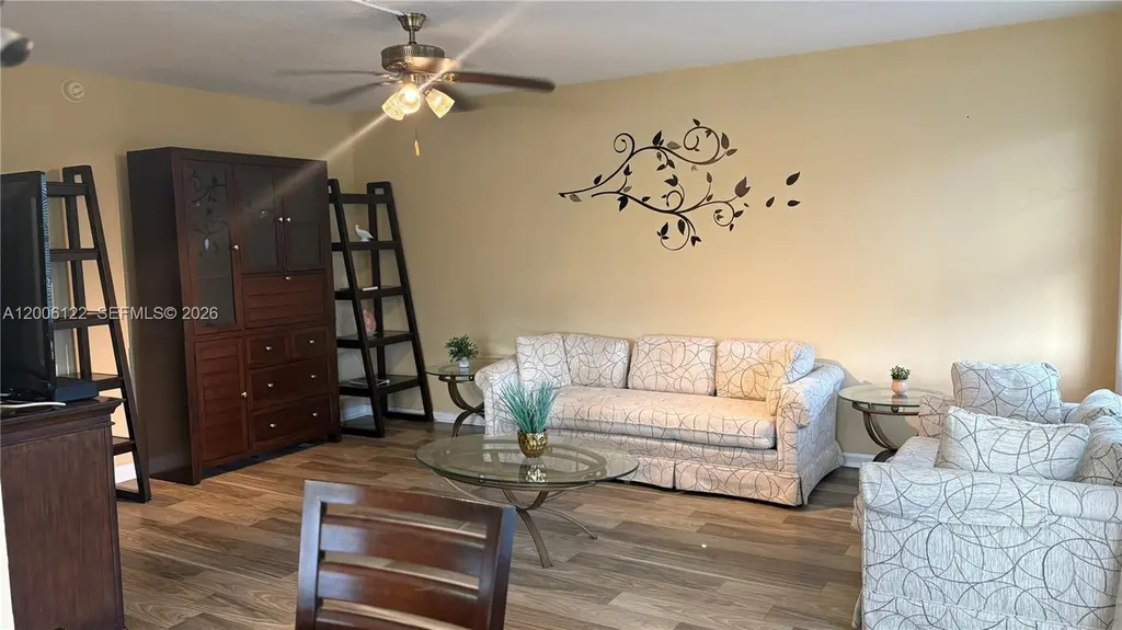 1044 Harwood D Unit D