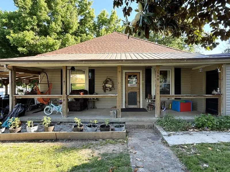 506 W 4th