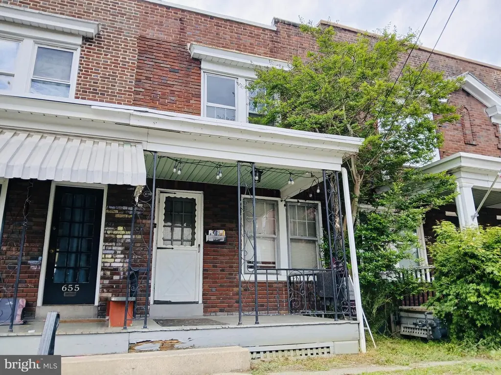 657 Lehigh Ave
