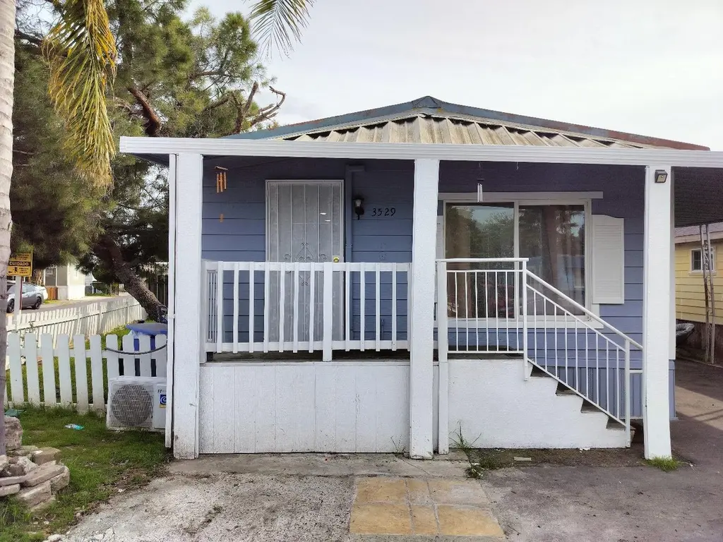 3529 Mobile Way