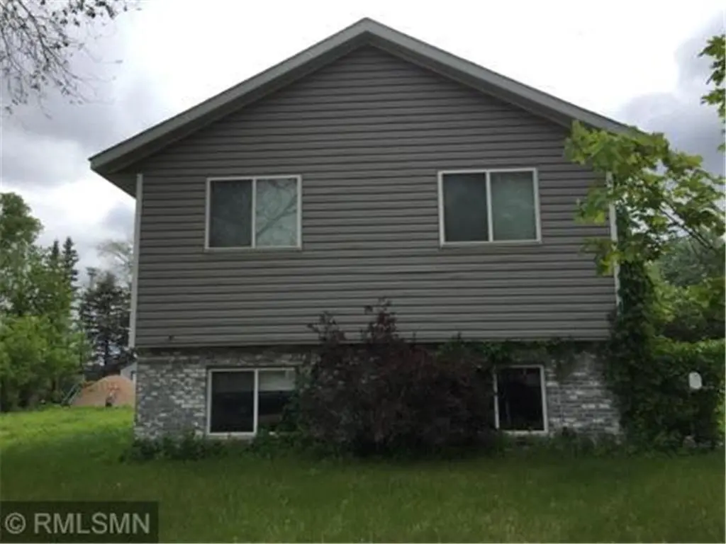 420 19 1/2 Ave N