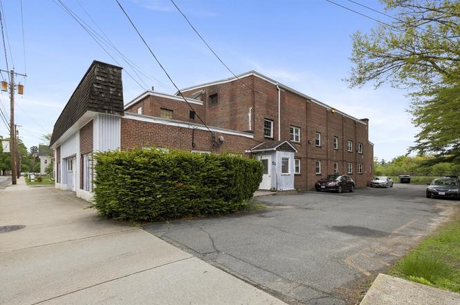 50 E Main St