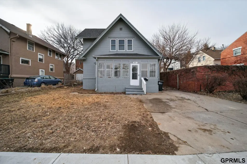 344 N 35th Ave