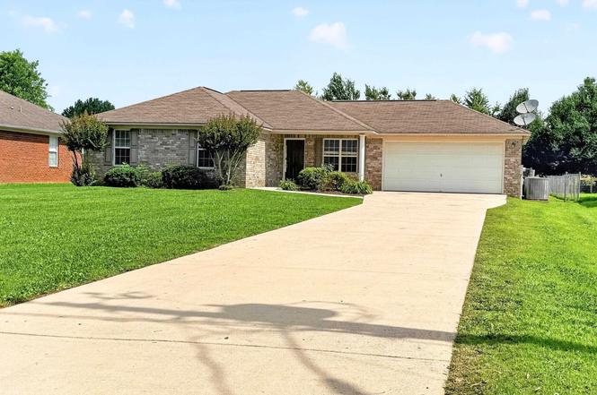 327 Shady Ln
