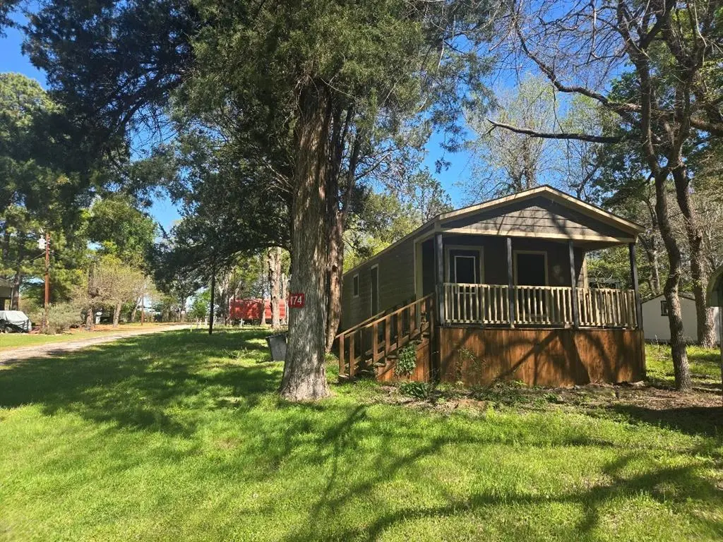 174 Maple Ave
