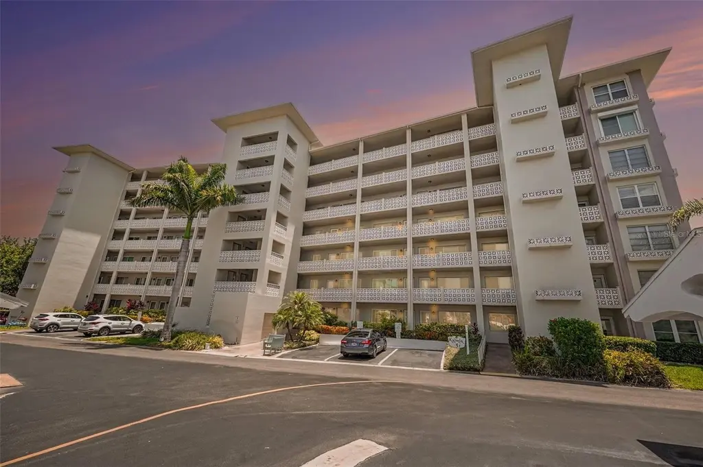 1235 S Highland Ave Unit 5-703
