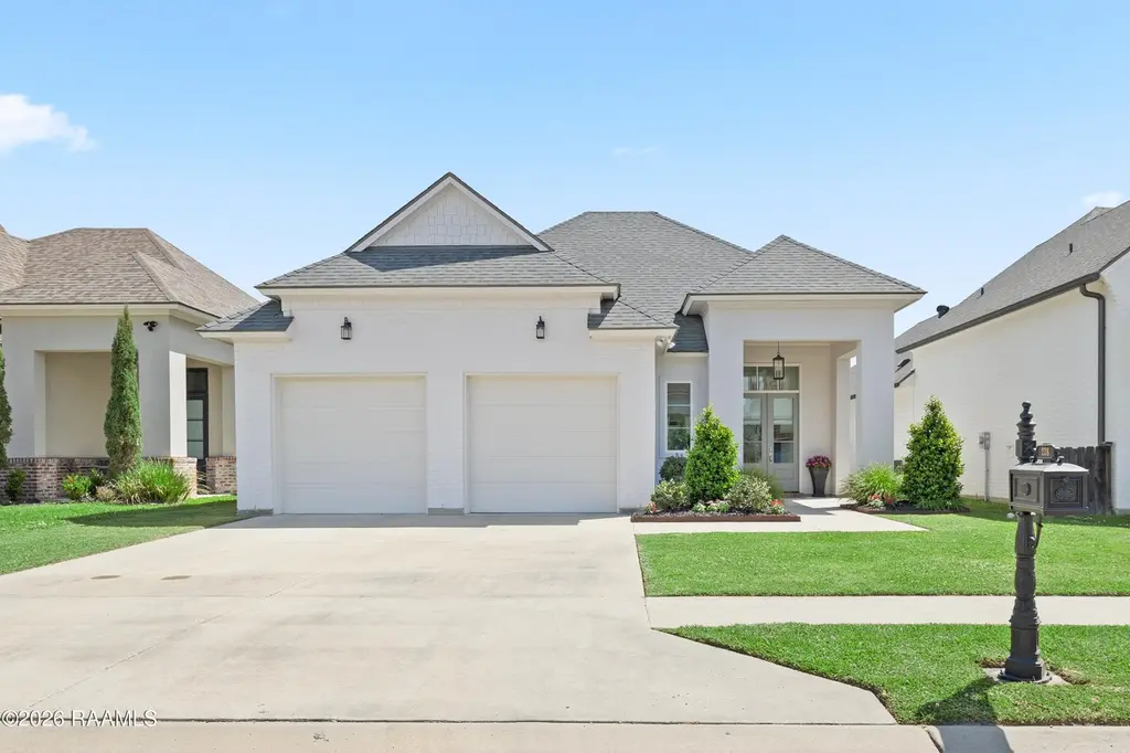 228 Santander Dr