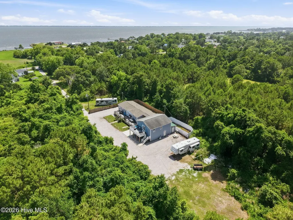 141 Pender Ln