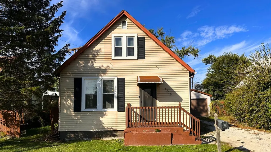 3728 Chicago Rd