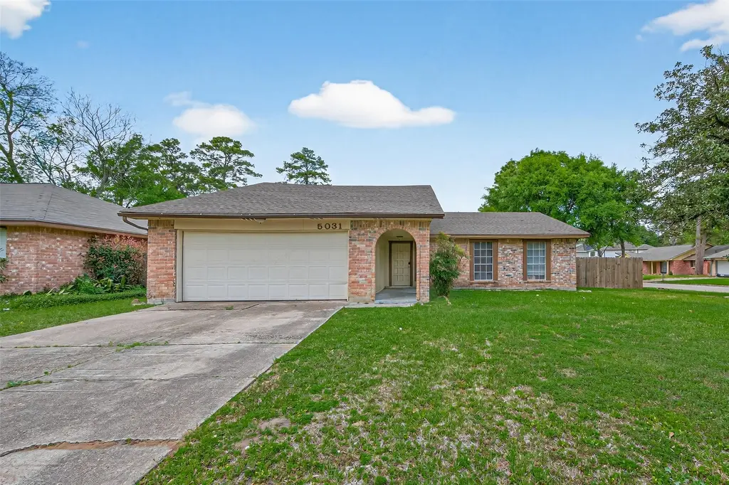 5031 Glendower Dr