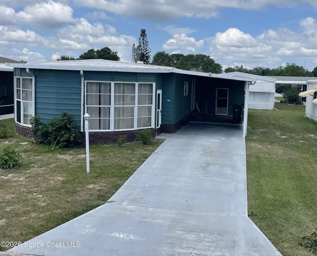 621 Oleander Cir