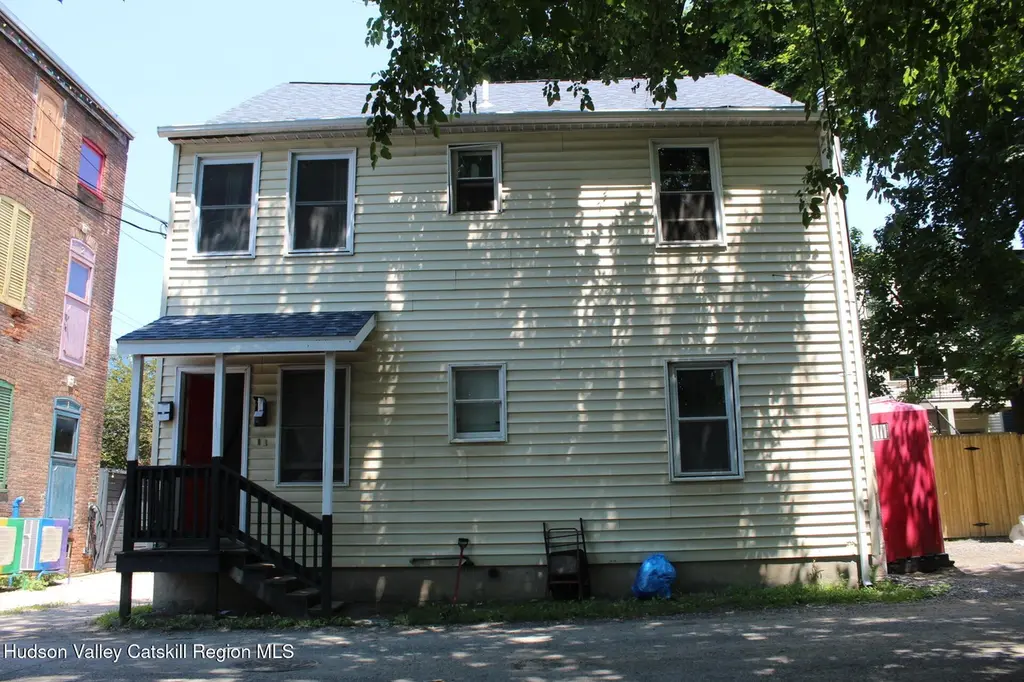 305 State St