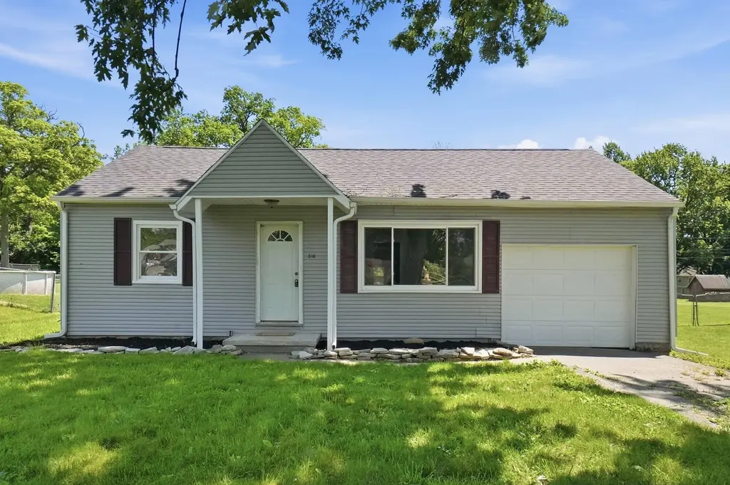 316 Hickory Dr