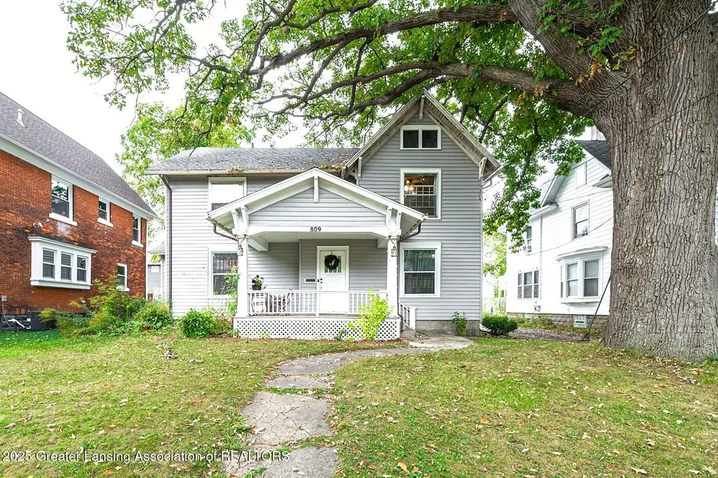 809 Seymour Ave