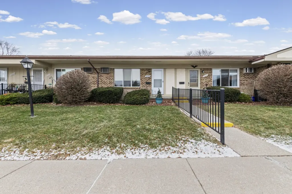 25229 Franklin Ter #5