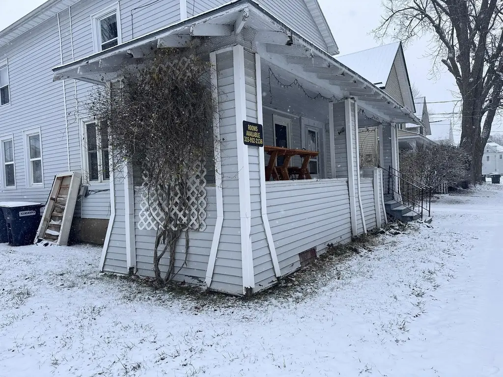 11 Hamilton St