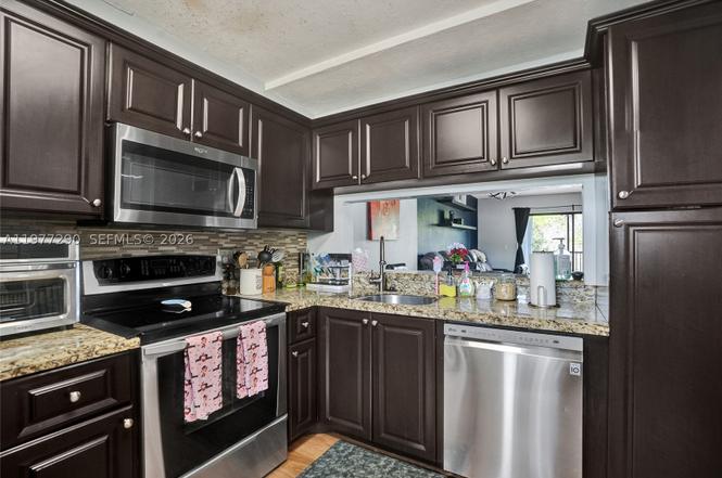 6575 W Oakland Park Blvd #506