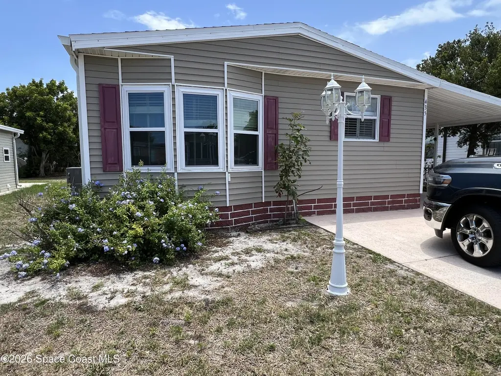 435 Seagull Dr