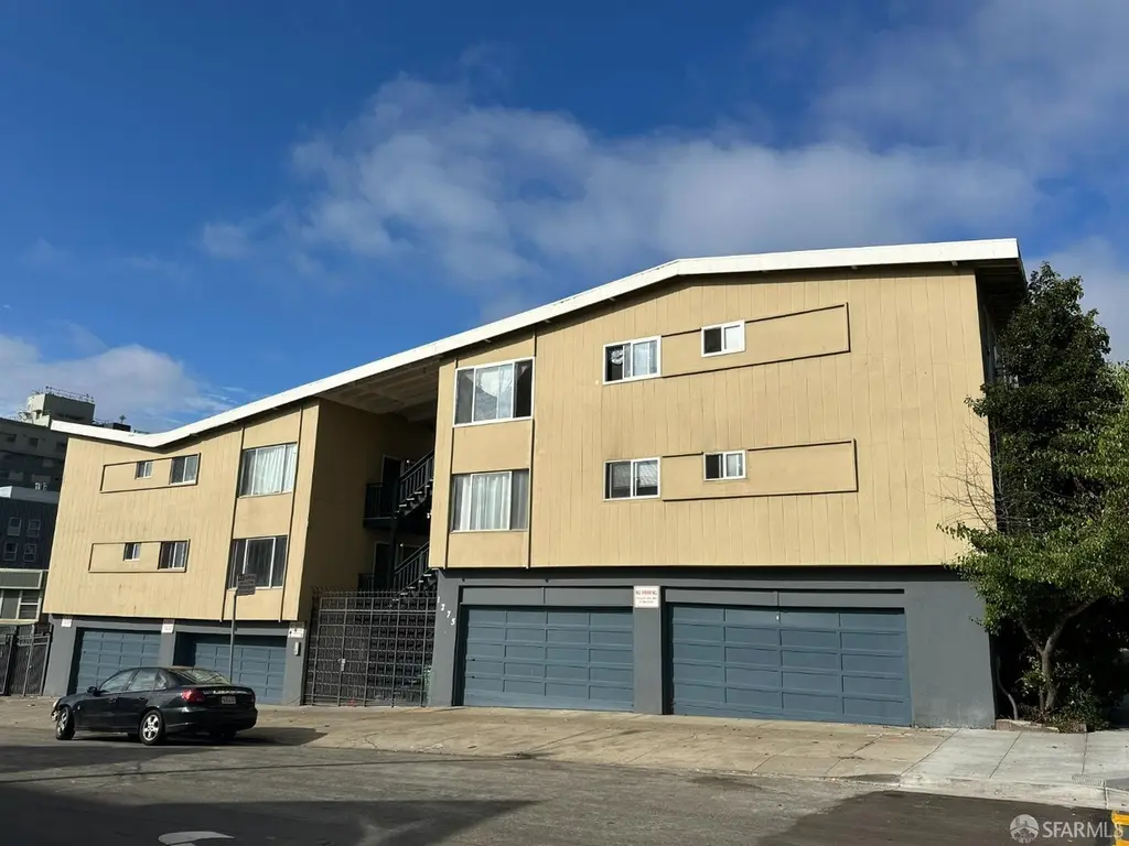 1275 Buchanan St