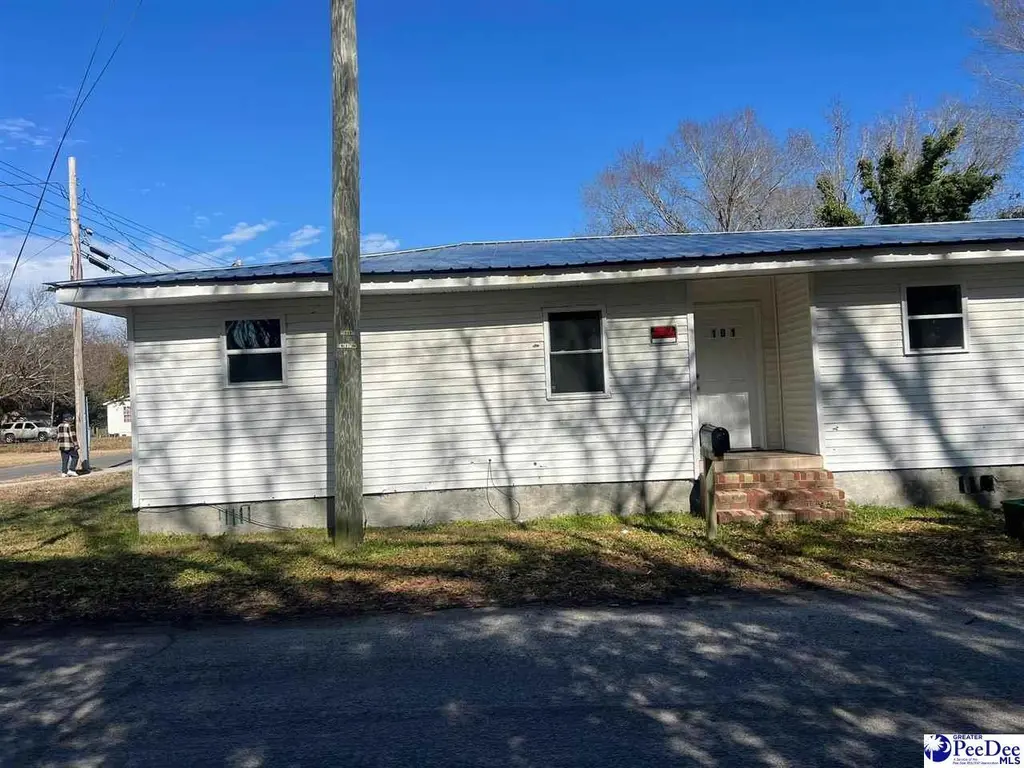 101 Mullins St