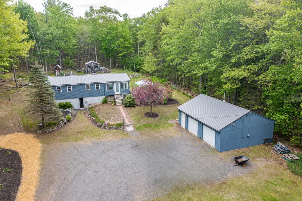 443 Cross Rd