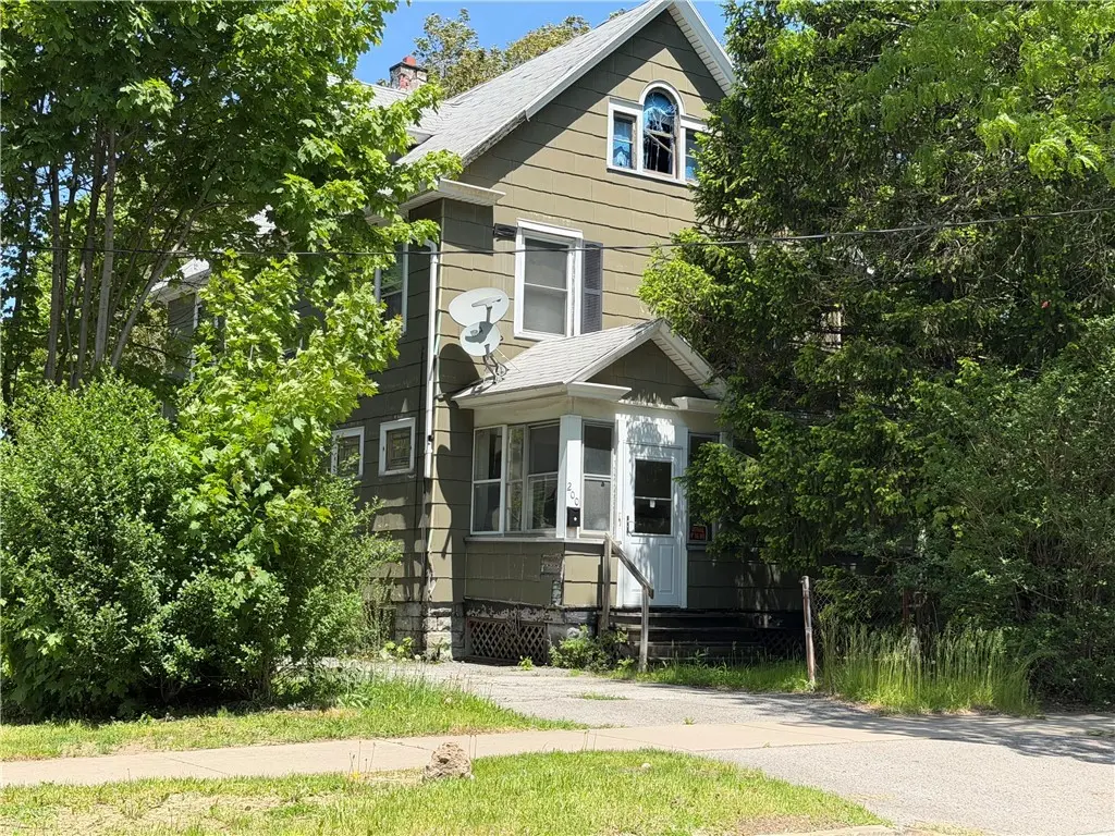 200 Norton St