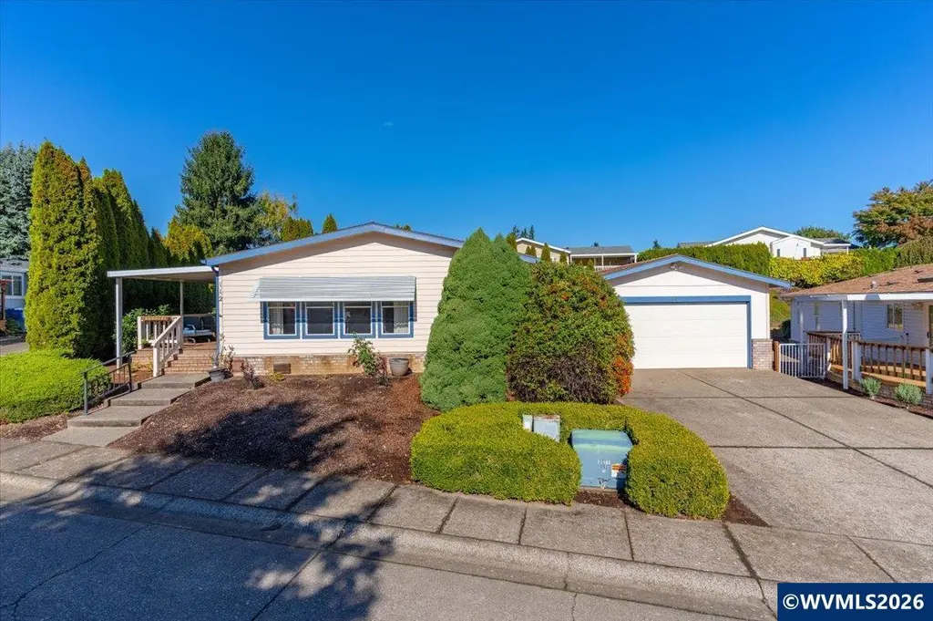 2120 Robins Ln SE #112