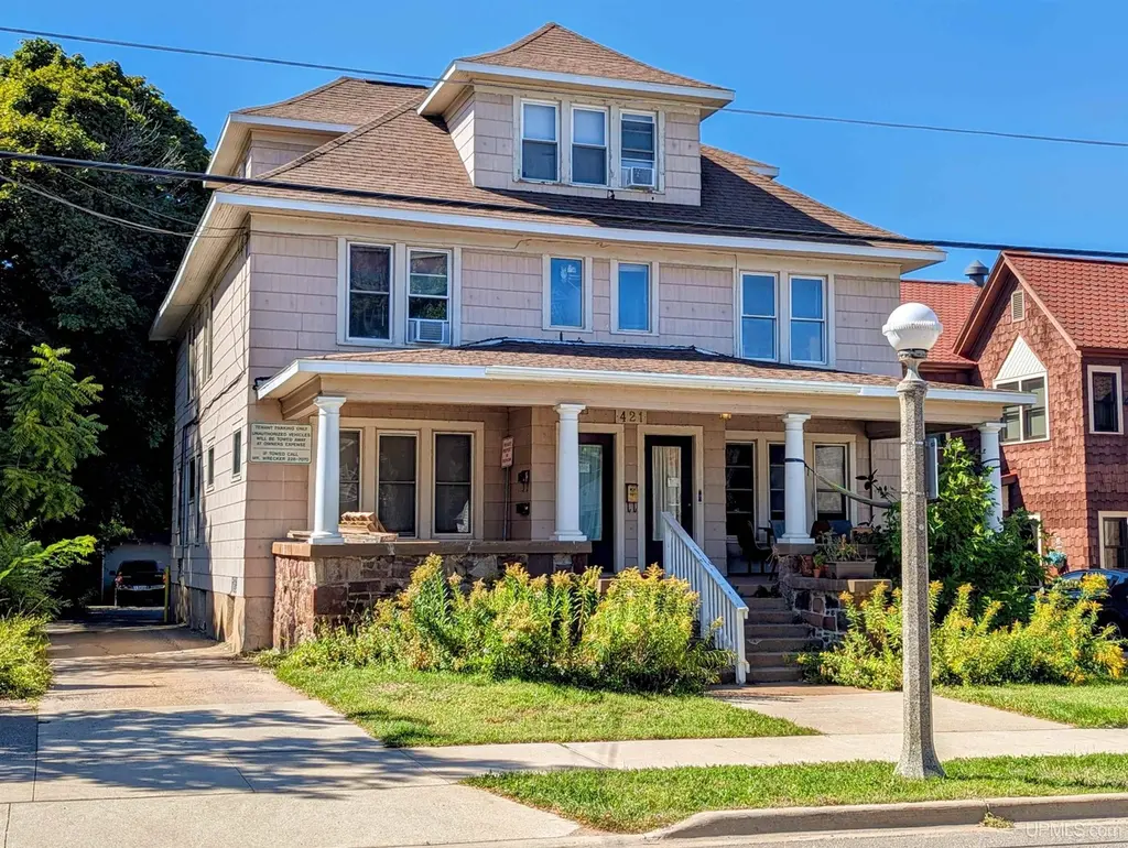 421 N Front St