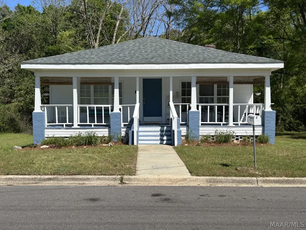 531 Carlton St