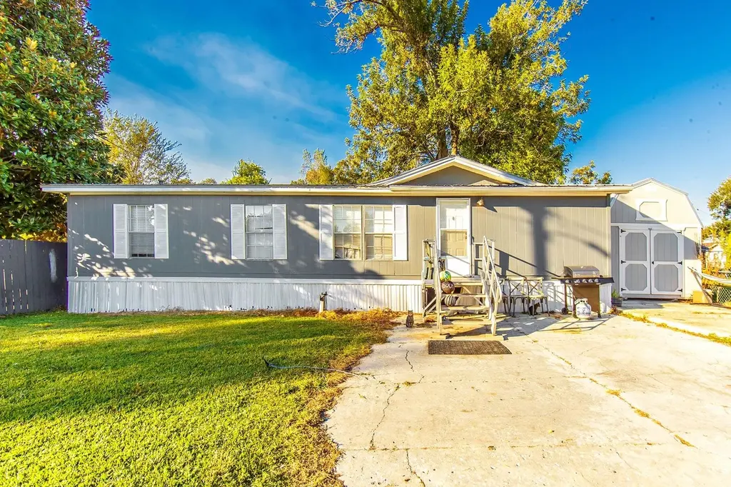 108 Patrick Pl