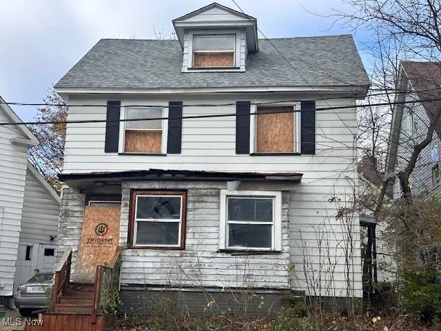 262 S Portage Path