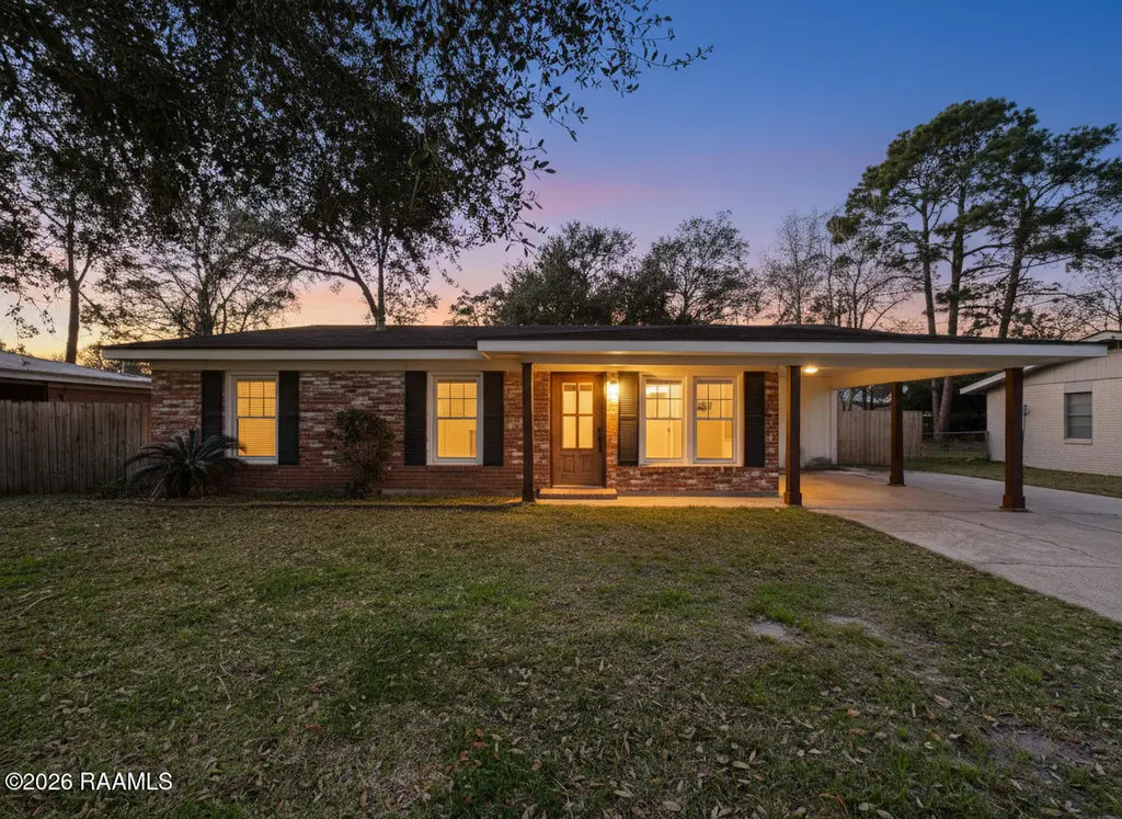 712 Harrell Dr
