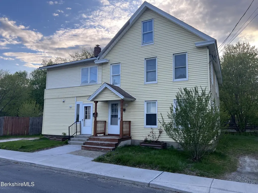 16 Albert St