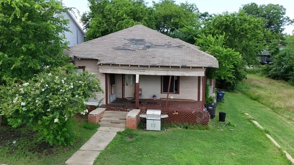 1713 E Tucker St