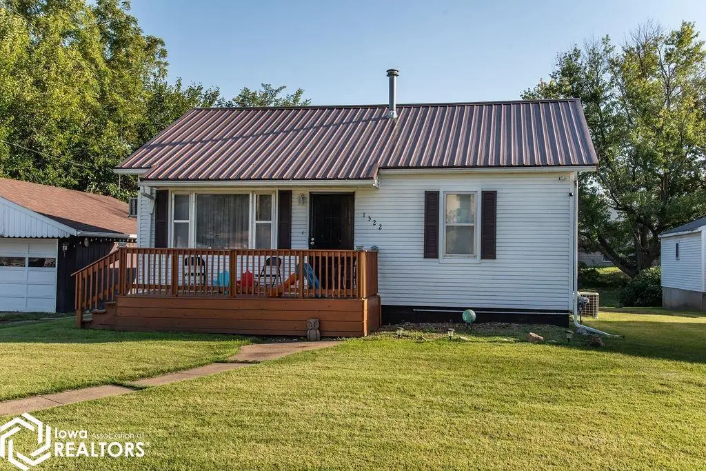 1322 Mowrey Ave